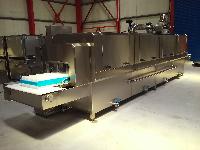 Automatic washing machines for moulds