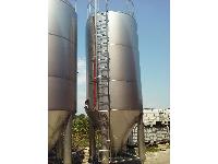 Beer cooling tank