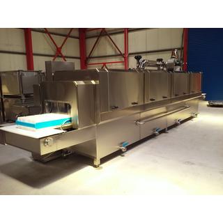 Automatic washing machine for FETA moulds